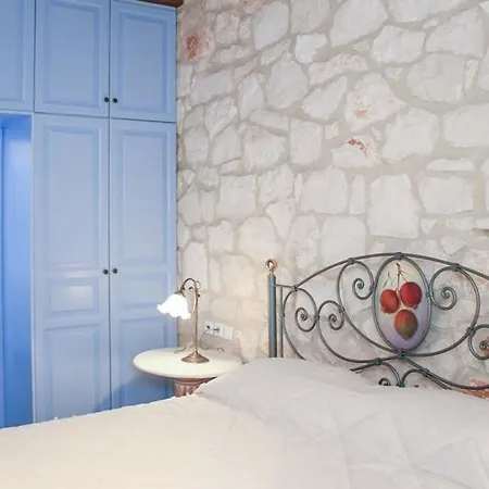 Niovi Aresti Agios Leon