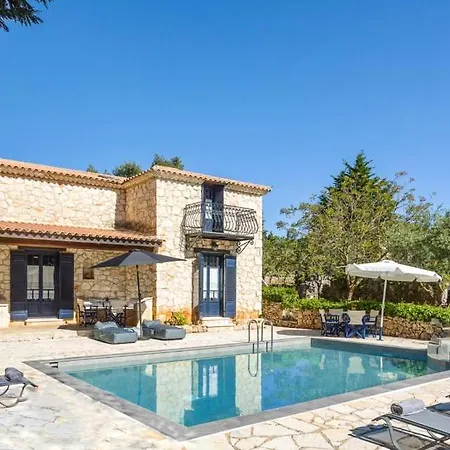 Niovi Aresti Villa
