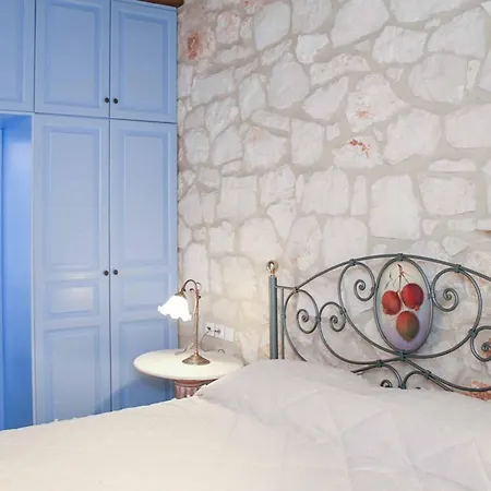Niovi Aresti Agios Leon