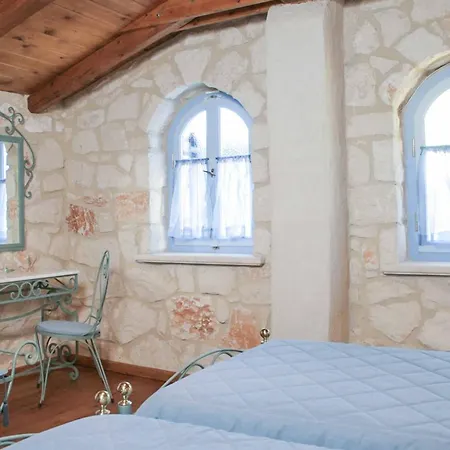 Villa Niovi Aresti Agios Leon